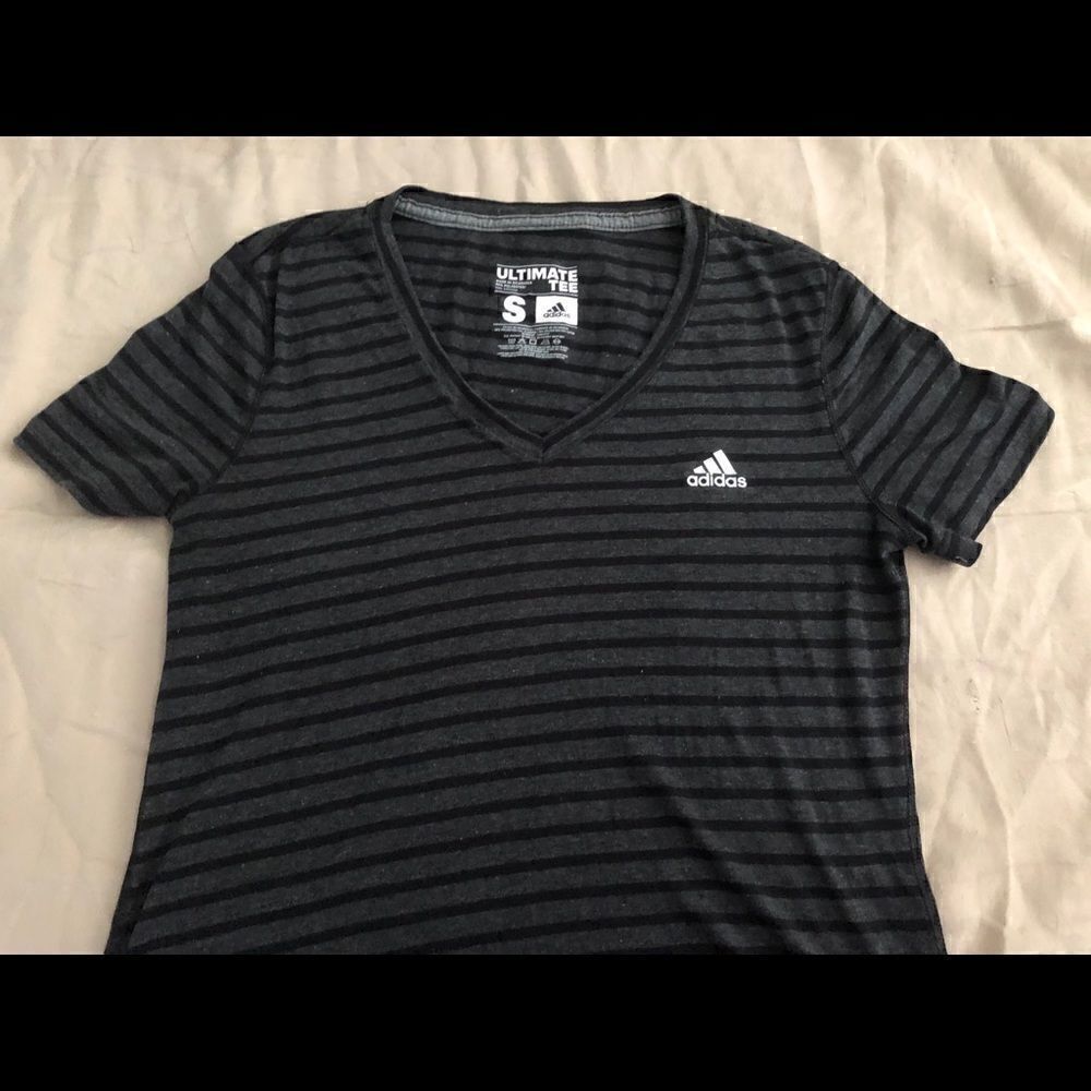 Adidas shirt women size small